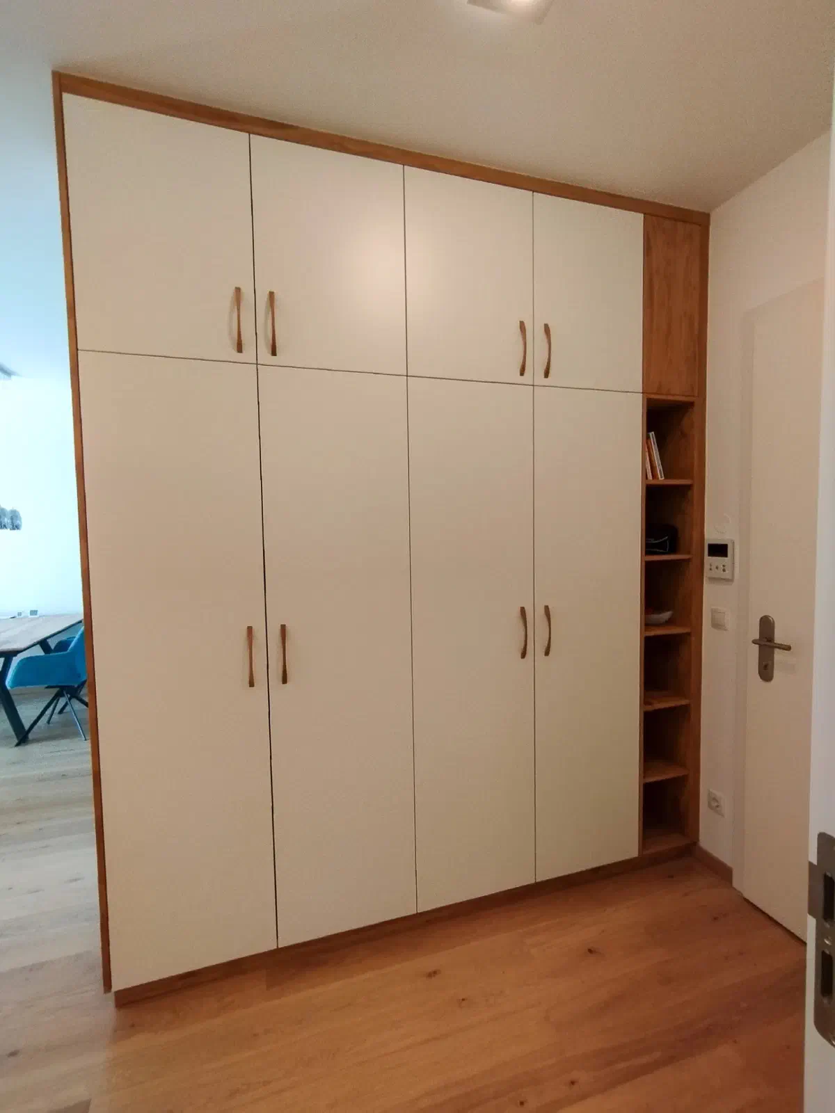 Garderobe mit Einbauschränken