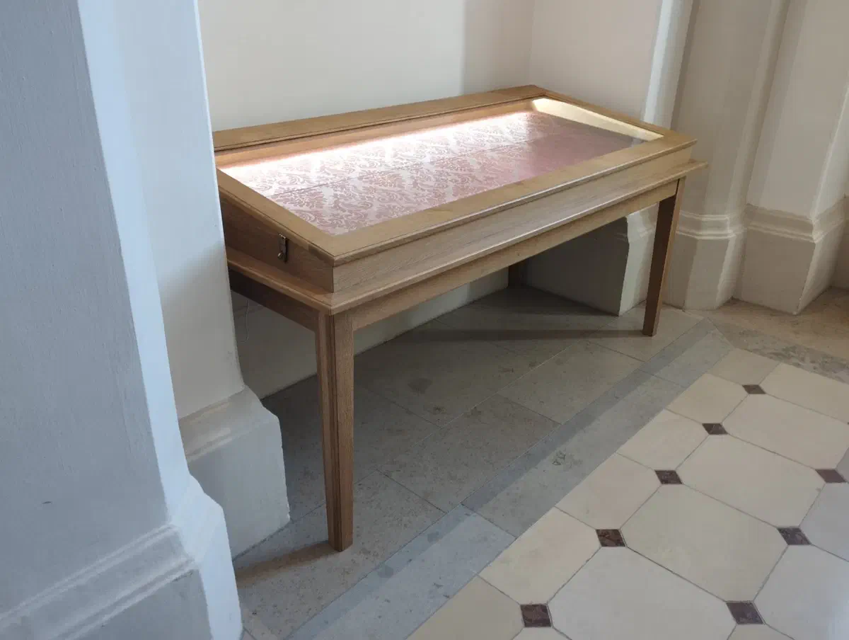 Restaurierte Vitrine